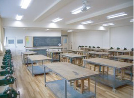 安城市立南中学校 技術棟2