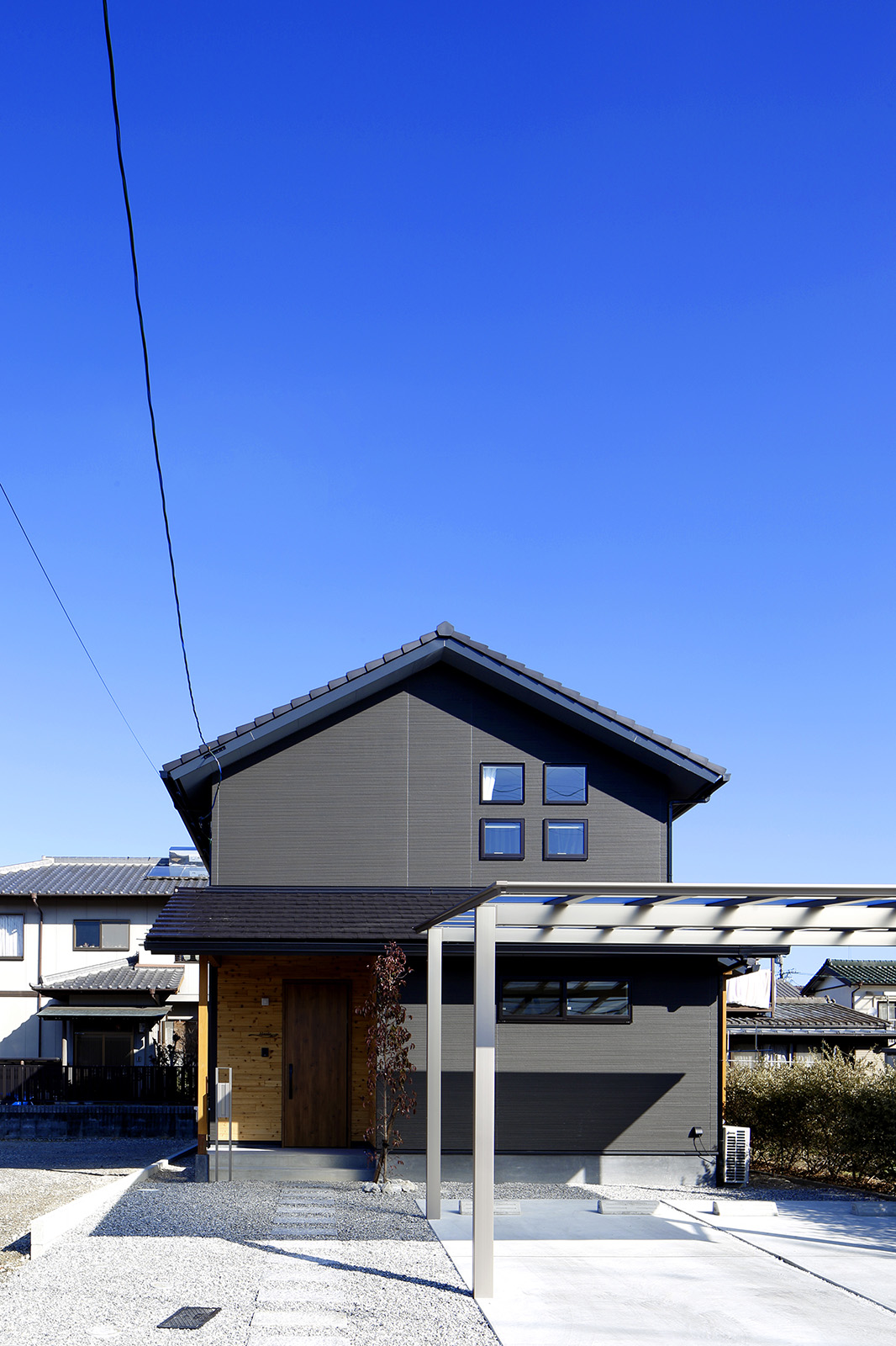 岡崎市の借景を取り込む切妻屋根の家