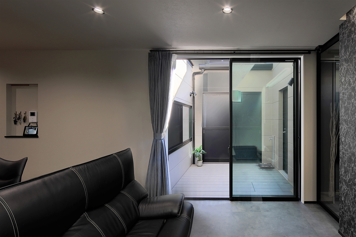 安城市のウッドデッキのあるキュービックハウス